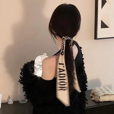 白富美前期跪求复合