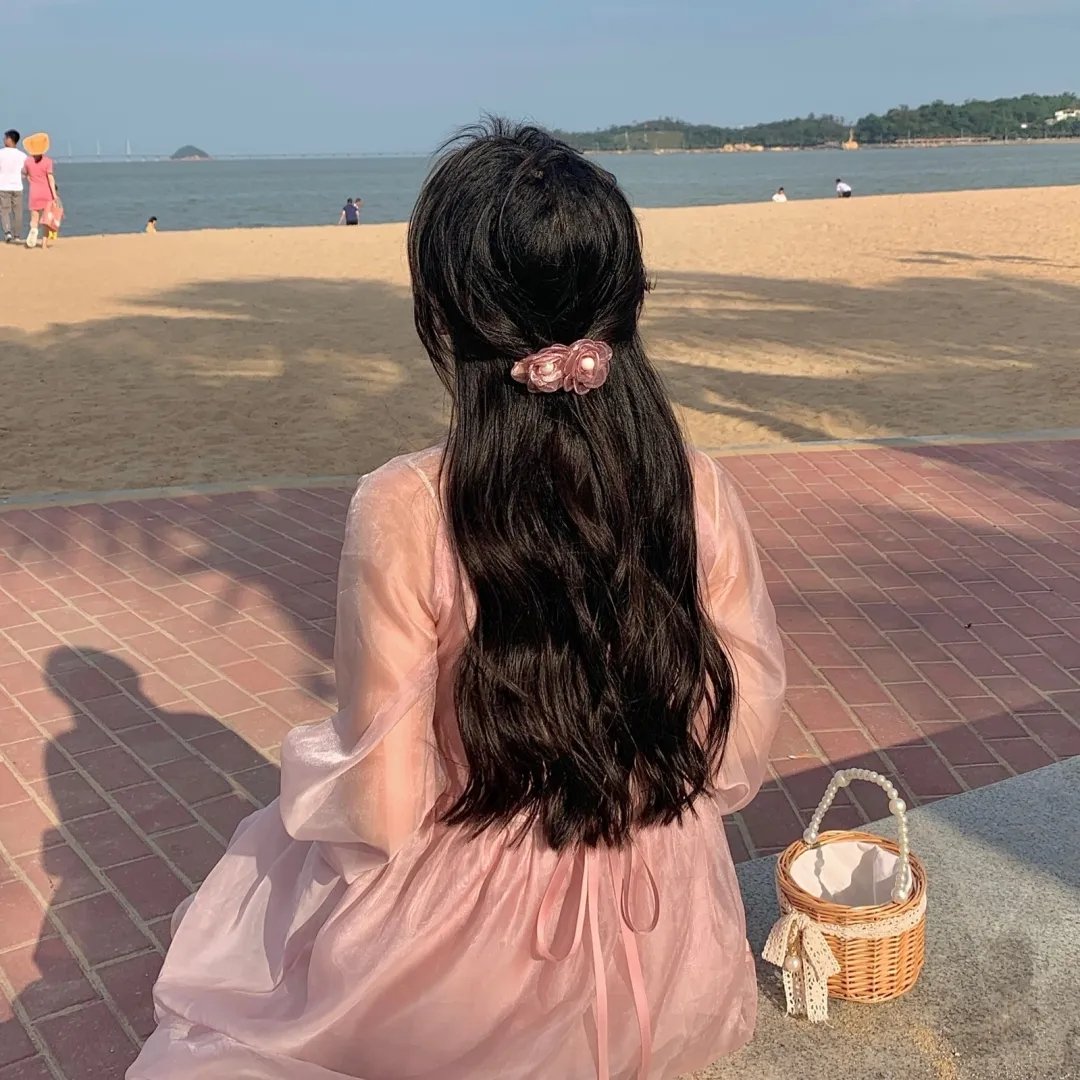 我刚辞职系统逼我当团宠